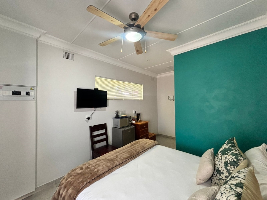 8 Bedroom Property for Sale in Irene Park North West